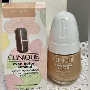 NWT Clinique Even Better Clinical Serum Foundation in Ivory CN 28
